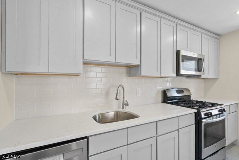 145 6th St #2 - Photo 4 of 14