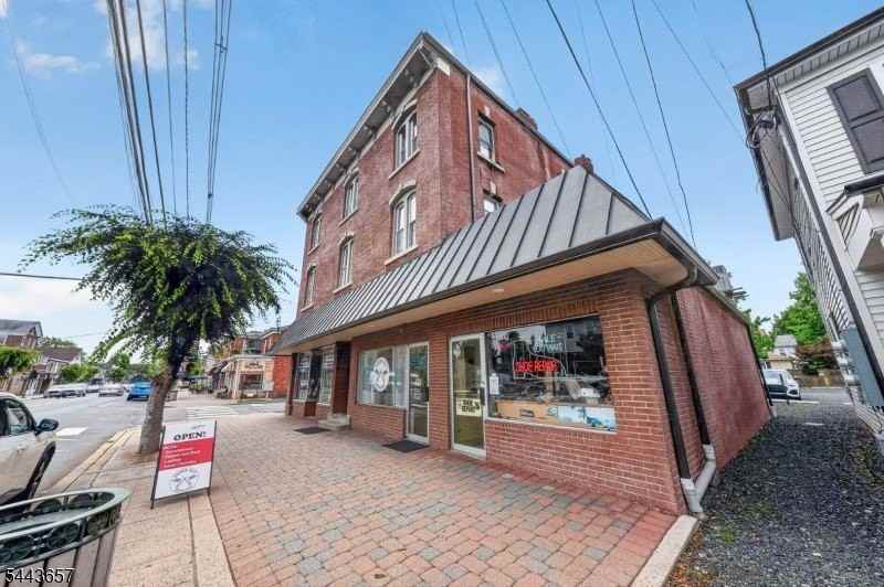 56 W Somerset St #1 - Photo 2 of 22