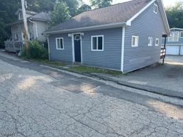 featured image of 15 Diamond Dr