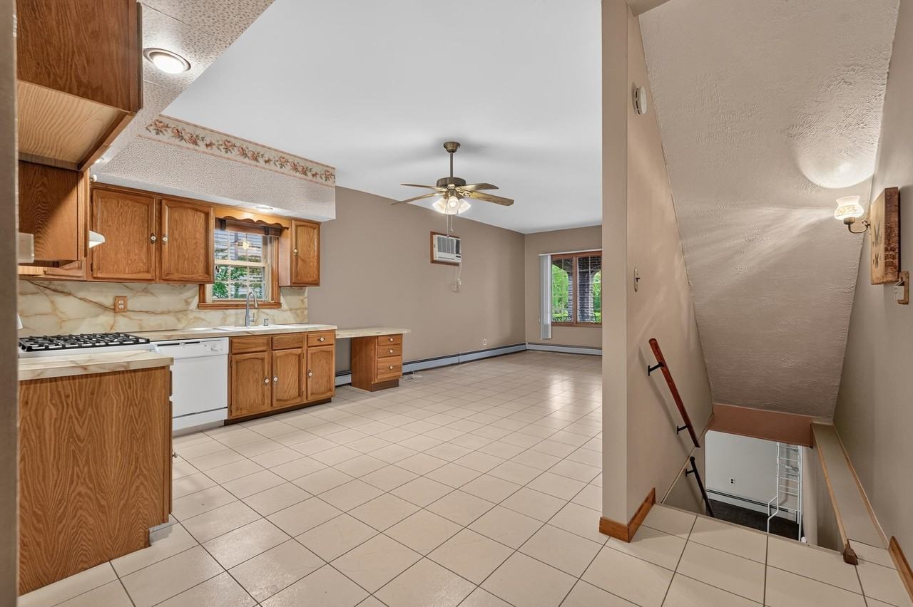 104 Broadway #1 - Photo 6 of 23