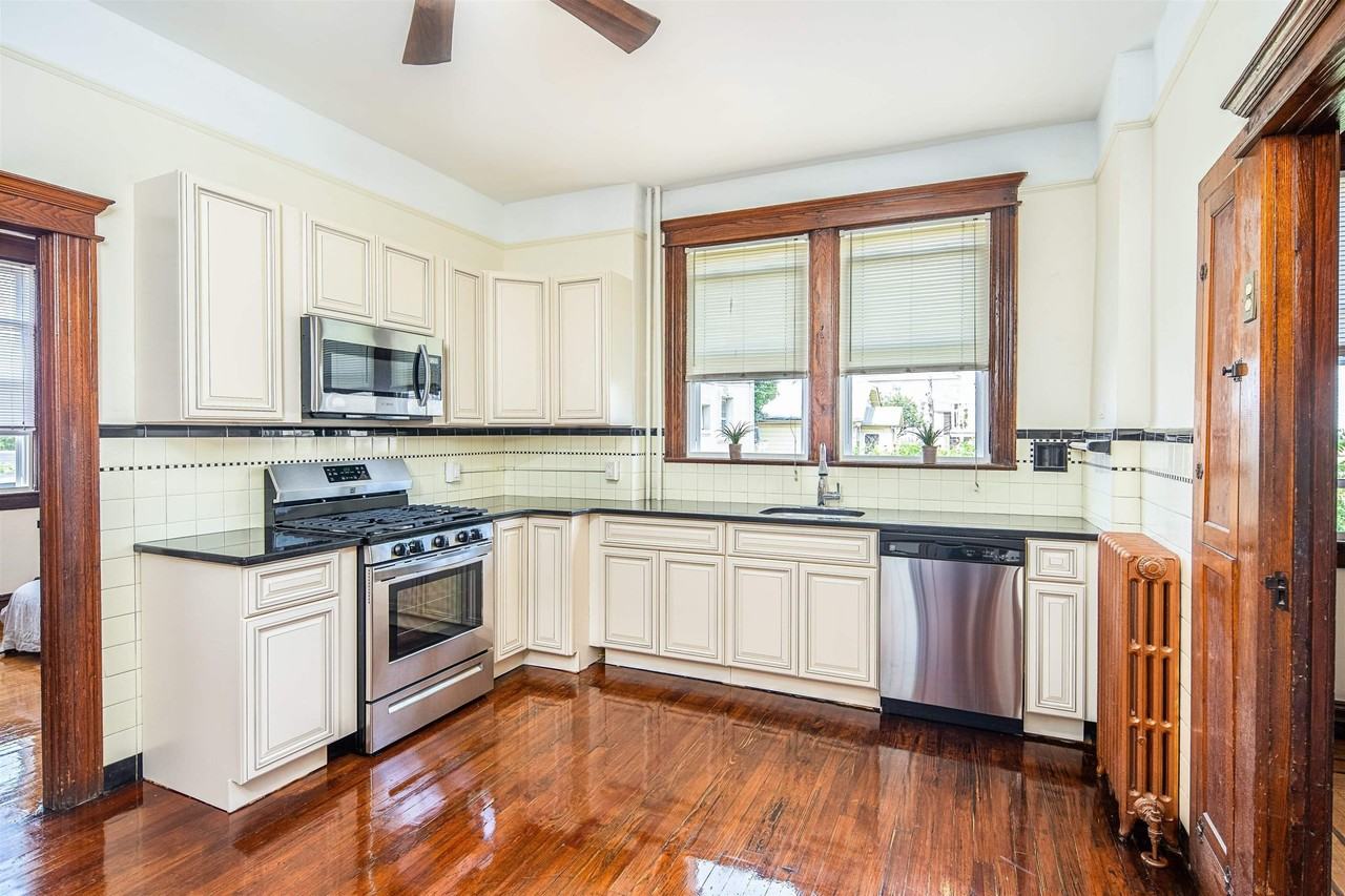 6415 Bergenwood Ave #1 - Photo 2 of 20