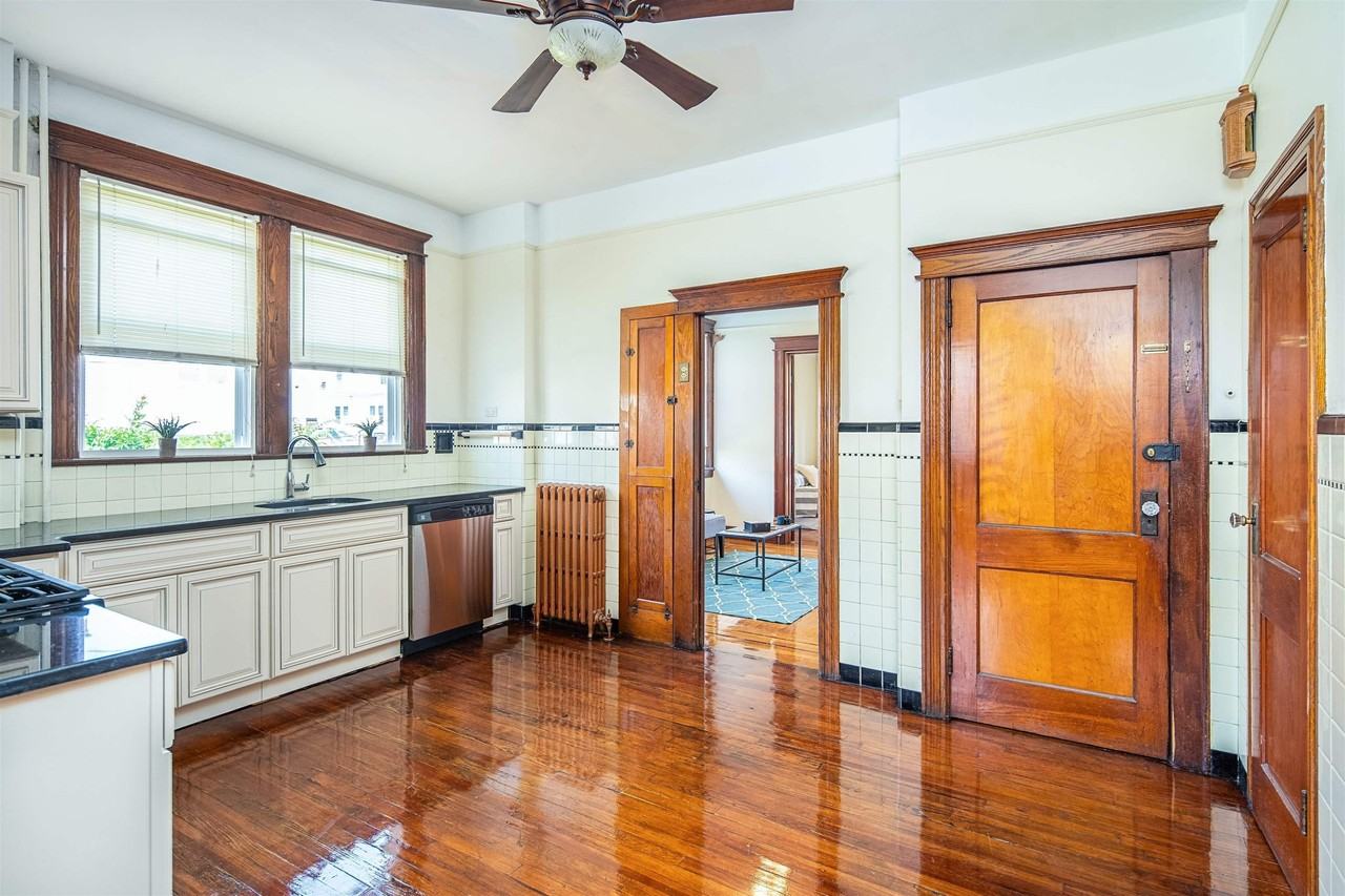 6415 Bergenwood Ave #1 - Photo 3 of 20