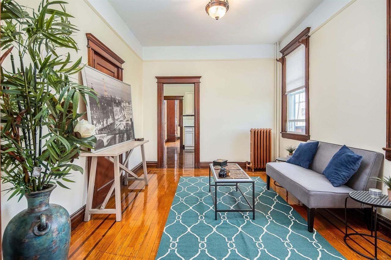 6415 Bergenwood Ave #1 - Photo 5 of 20