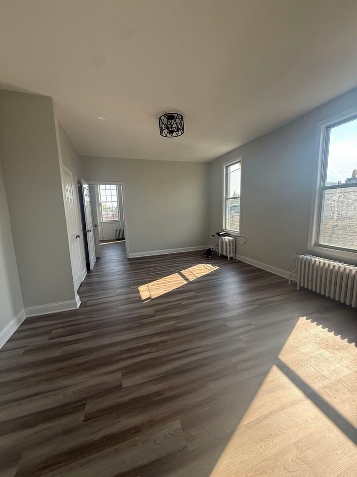 316 26th St #3 - Photo 3 of 20