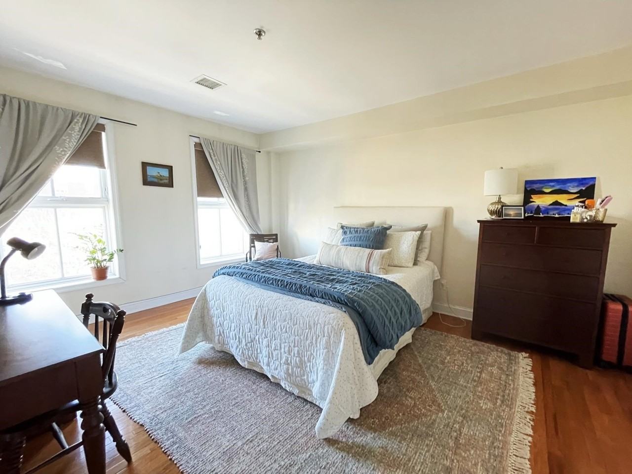501 9th St #604 - Photo 6 of 15