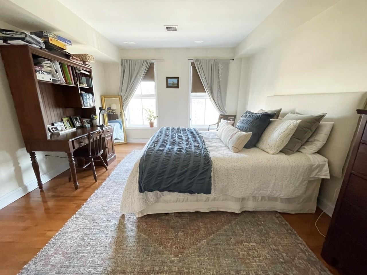 501 9th St #604 - Photo 7 of 15