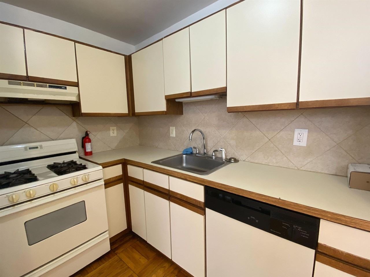 164 Ogden Ave #102 - Photo 4 of 12