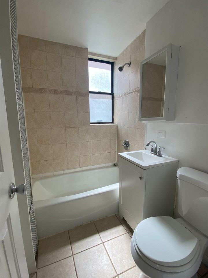 164 Ogden Ave #102 - Photo 5 of 12
