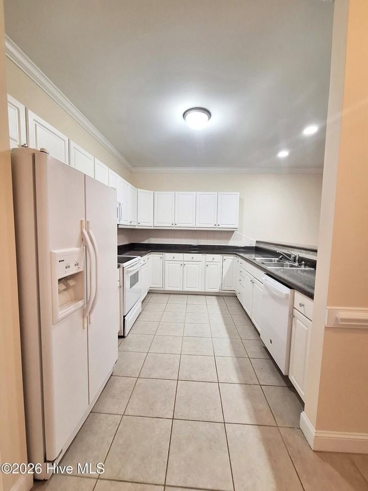 3016 Edward Ct #B - Photo 5 of 20