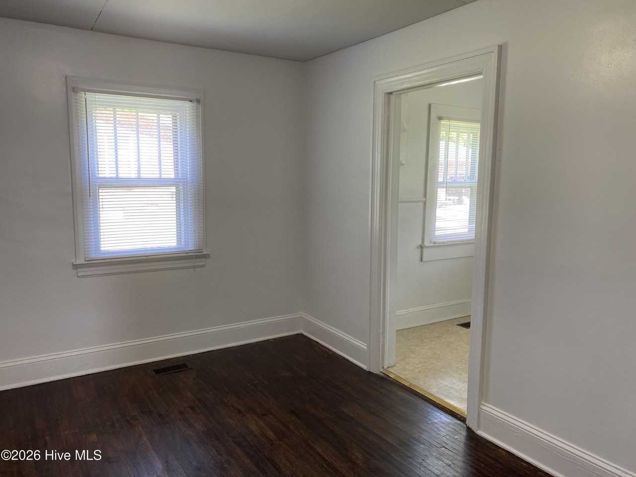 1317 Highland Dr - Photo 7 of 10