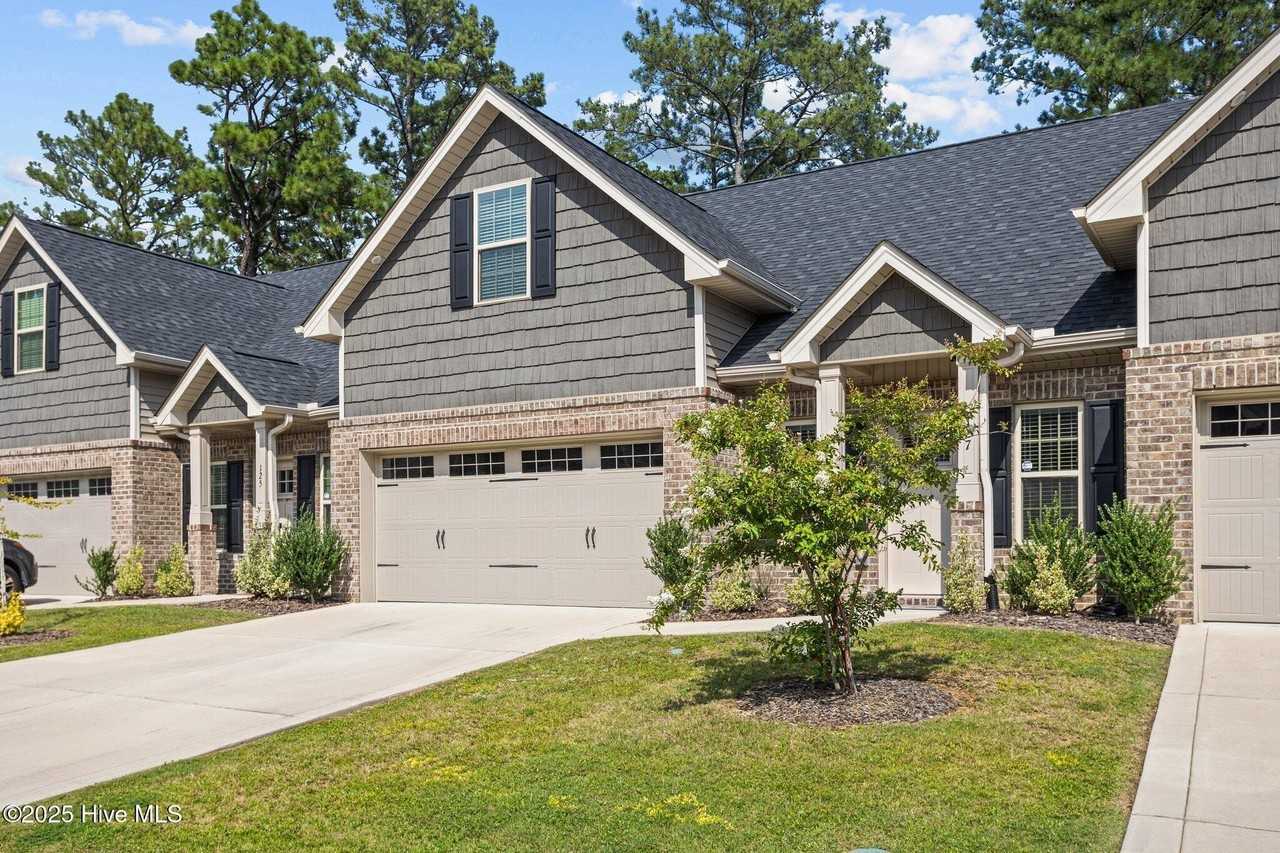 127 Lark Dr - Photo 7 of 32