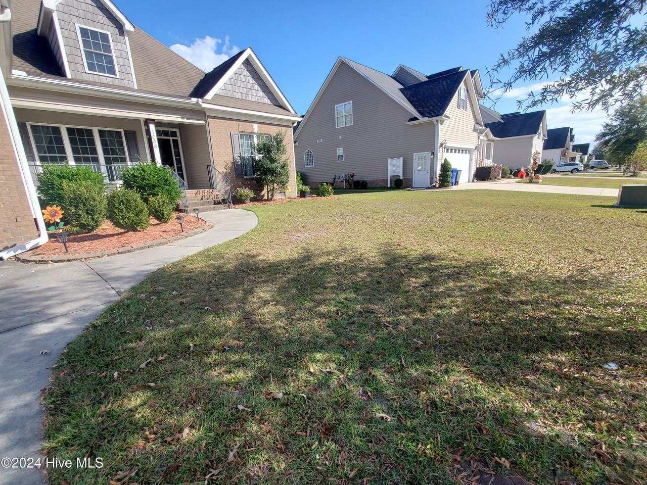 3008 Taberna Dr - Photo 2 of 30