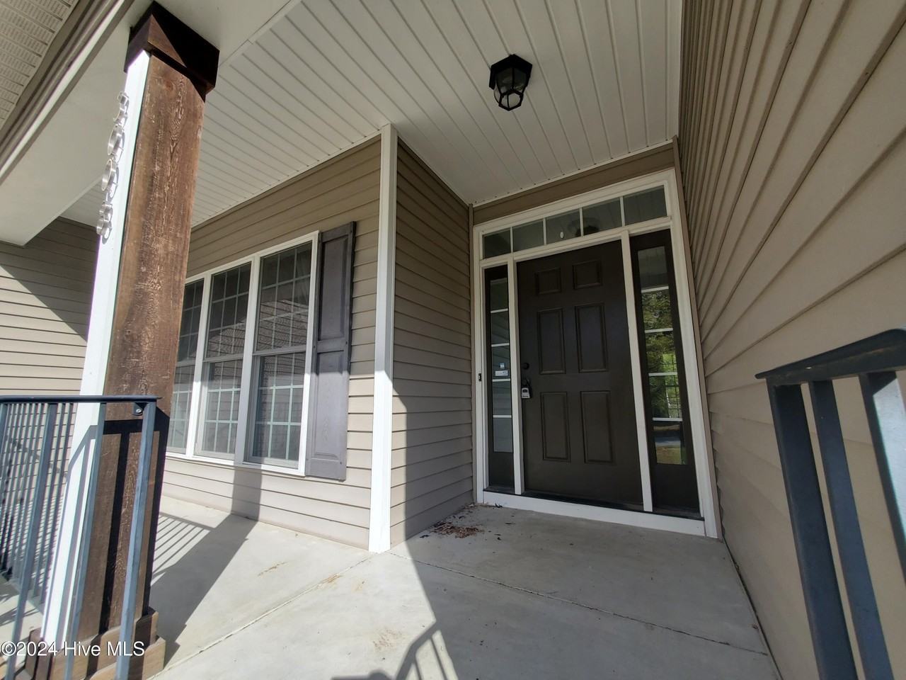 3008 Taberna Dr - Photo 3 of 30