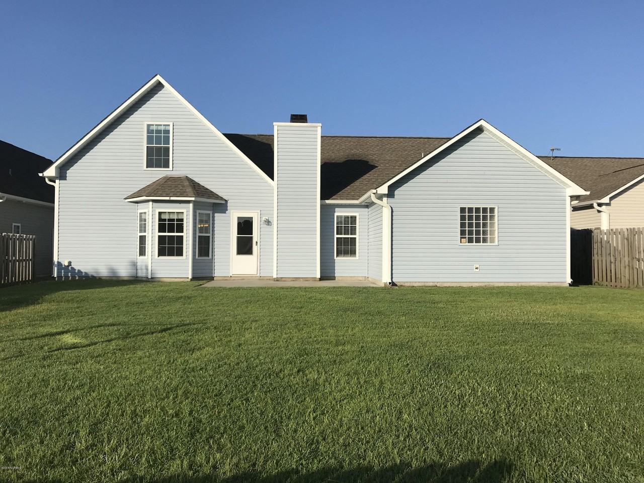 404 Amaryllis Ln - Photo 2 of 22