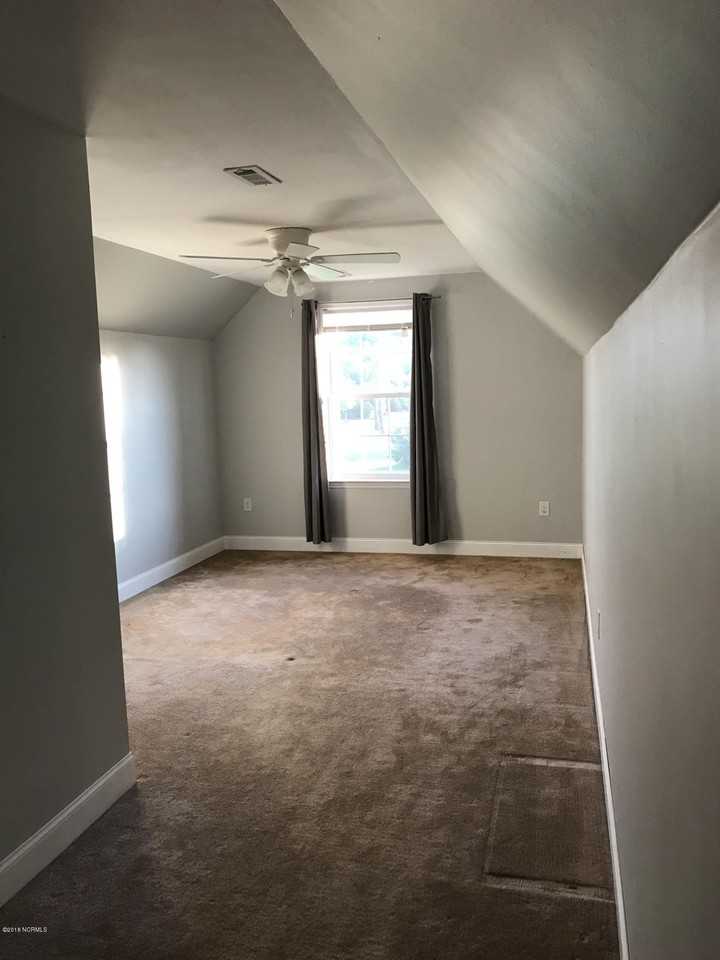 404 Amaryllis Ln - Photo 6 of 22