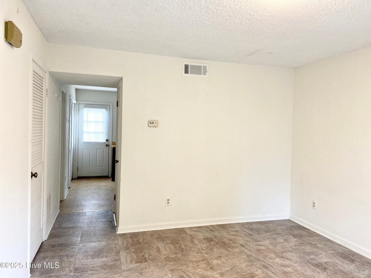 606 W Church St - Photo 5 of 5