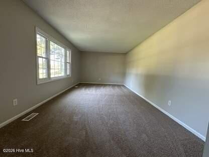 910 Winchester Rd - Photo 2 of 14