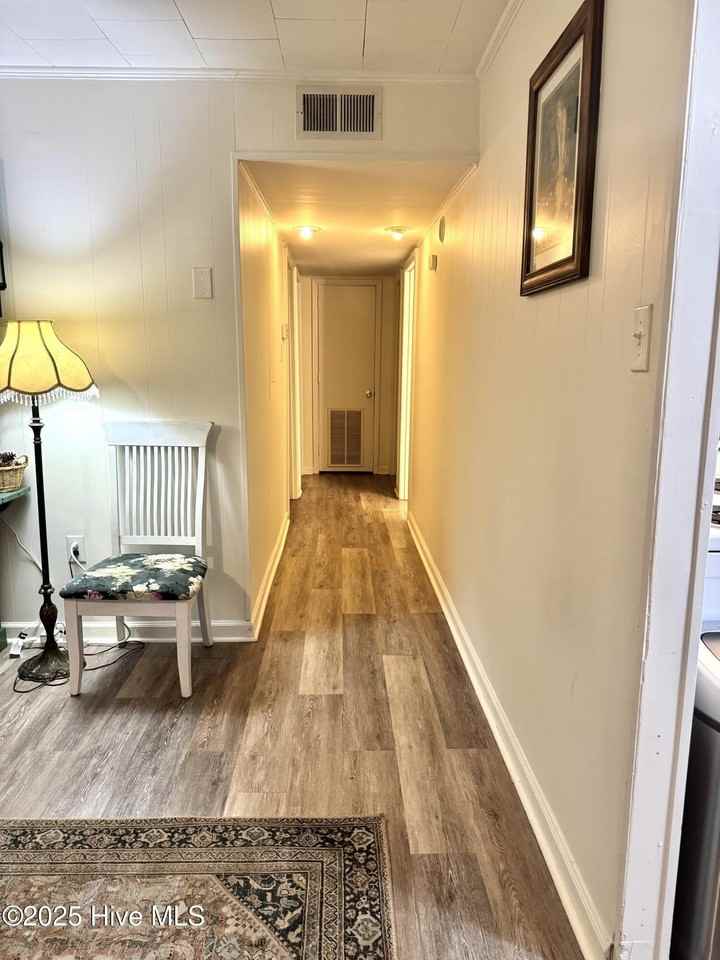 921 N Yaupon Ter #A - Photo 4 of 7