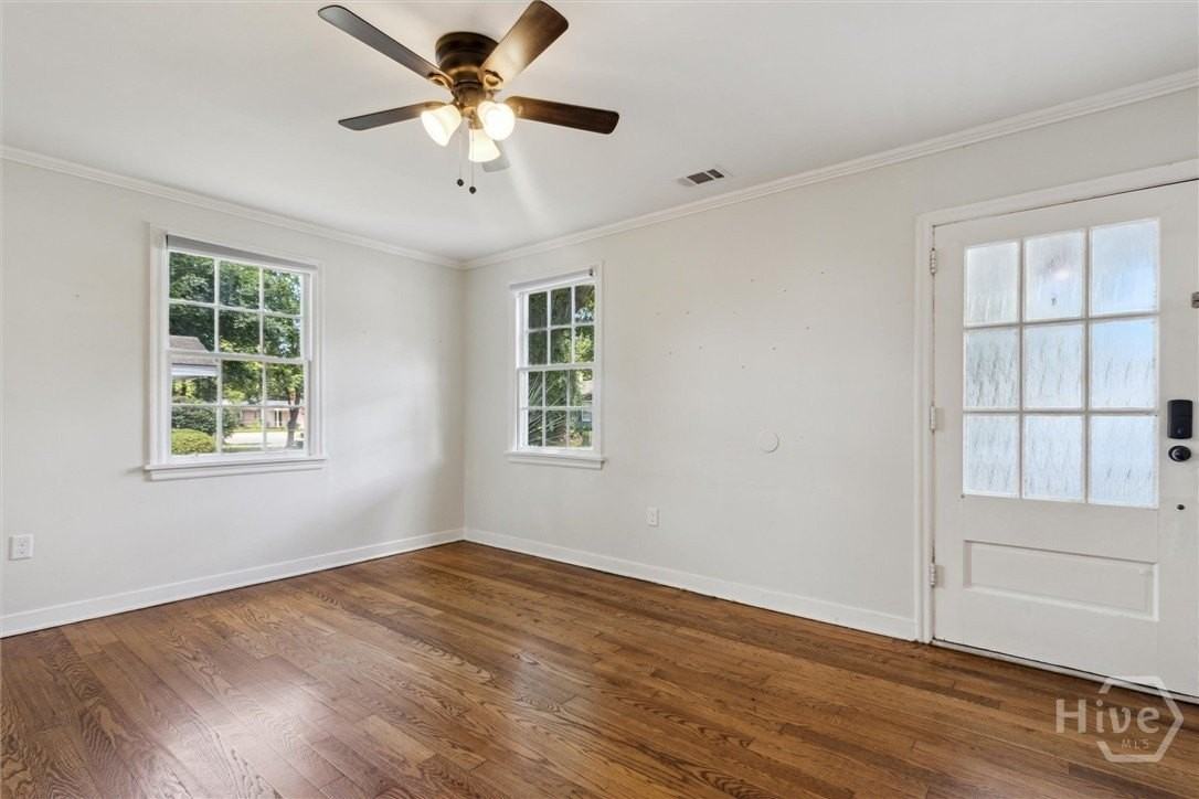 2032 Beech St - Photo 6 of 22