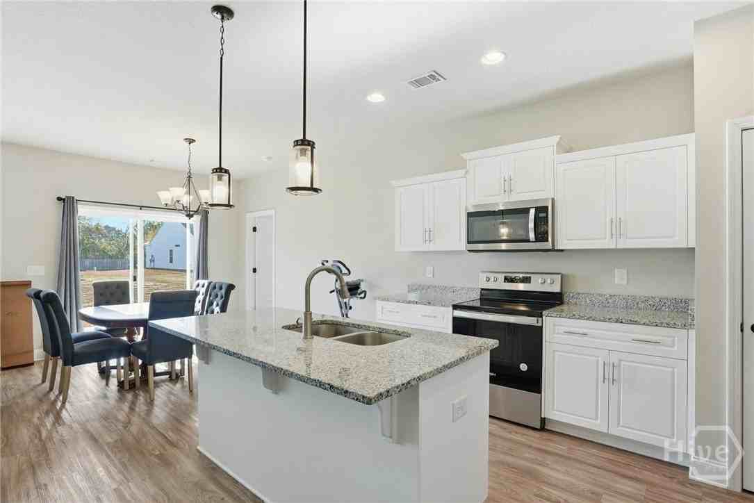 141 Hayden Pl - Photo 5 of 23