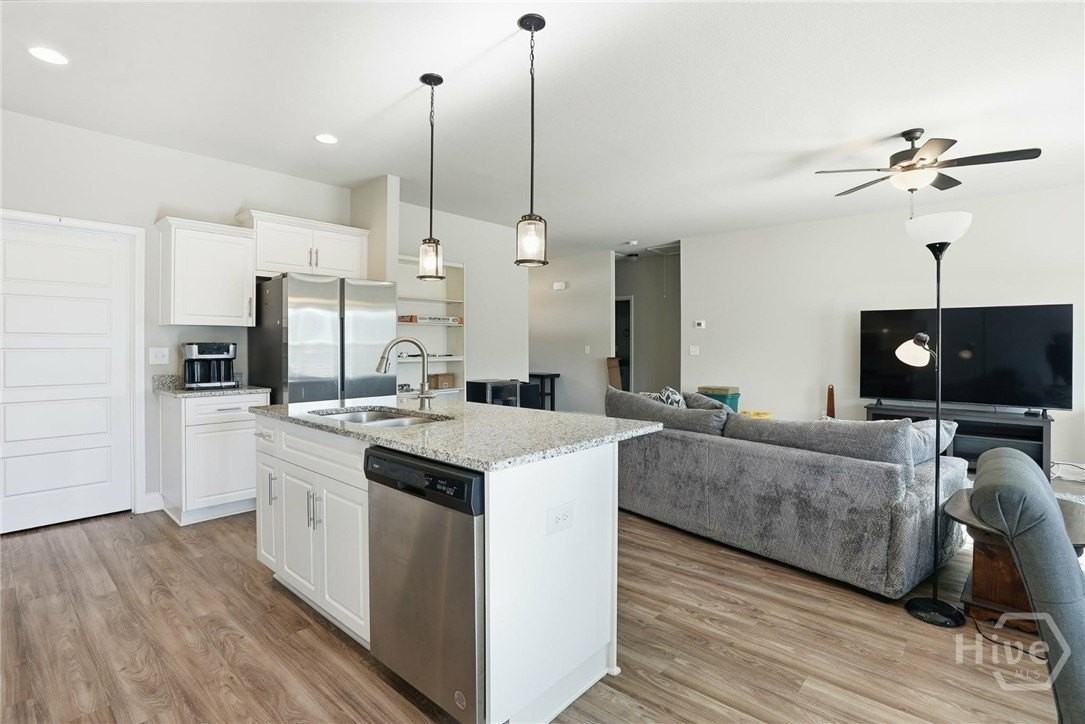 141 Hayden Pl - Photo 6 of 23