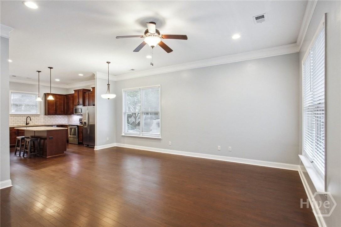 1701 Lincoln St - Photo 5 of 25