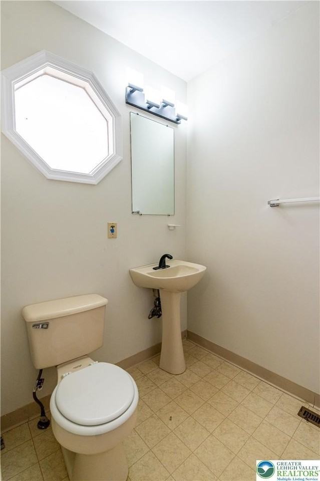 48 Olde Penn Dr - Photo 7 of 37