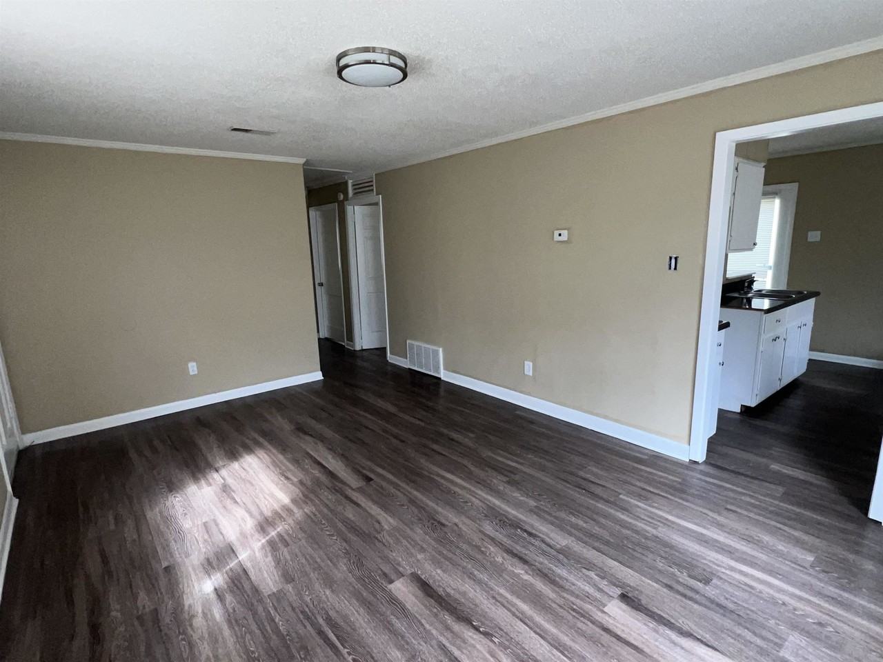 892 Restbrook Ave - Photo 3 of 5