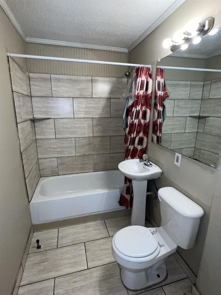 892 Restbrook Ave - Photo 5 of 5