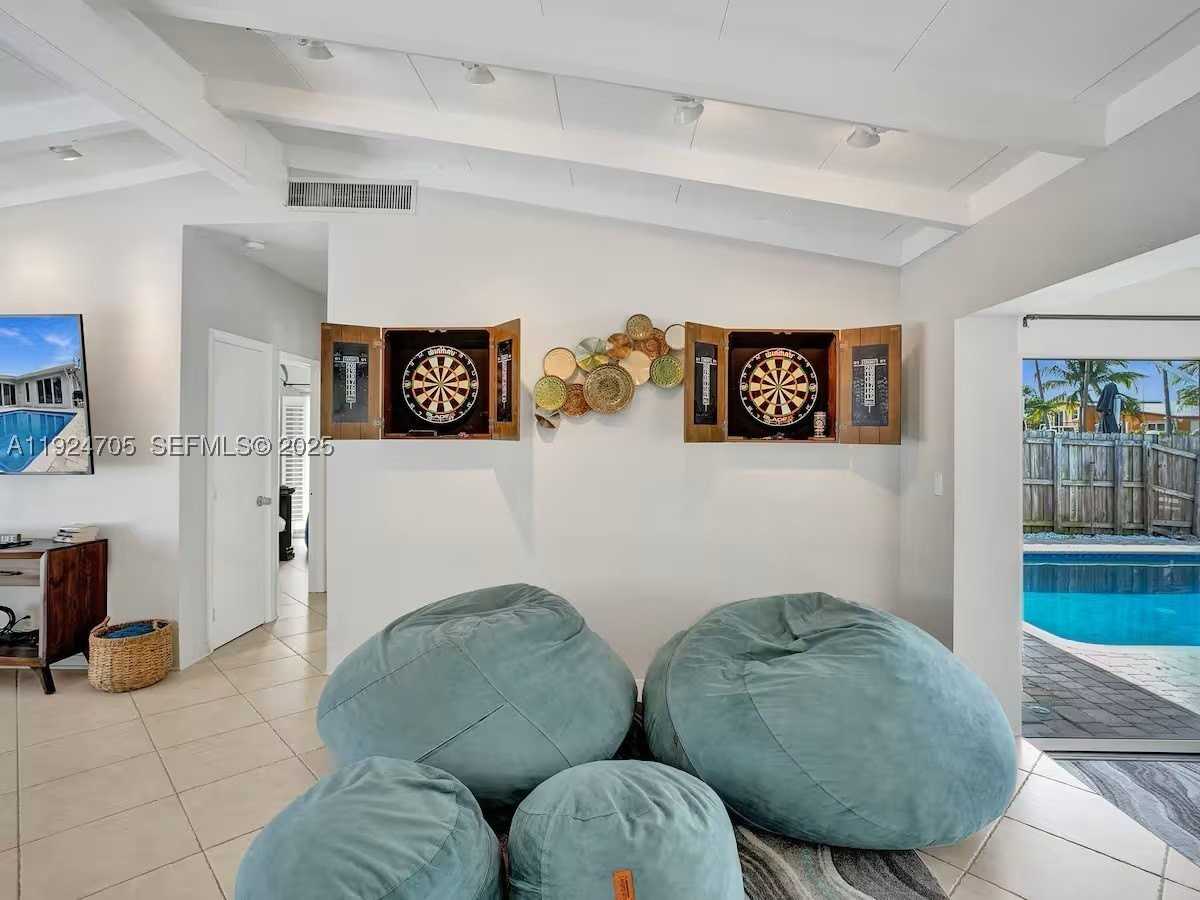 2525 Gulfstream Ln #2525 - Photo 6 of 36