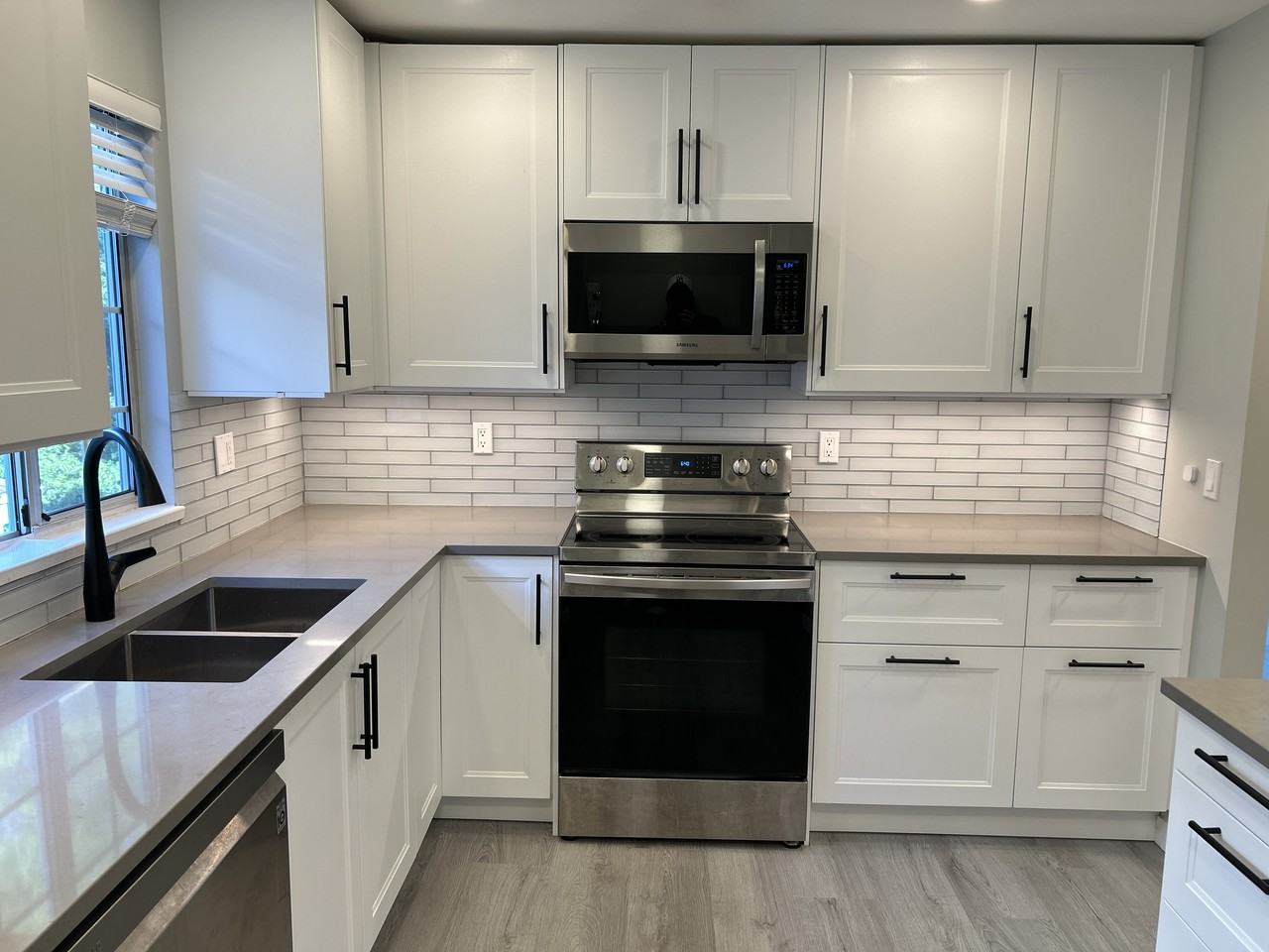 735 West 15th Avenue - Photo 6 of 17