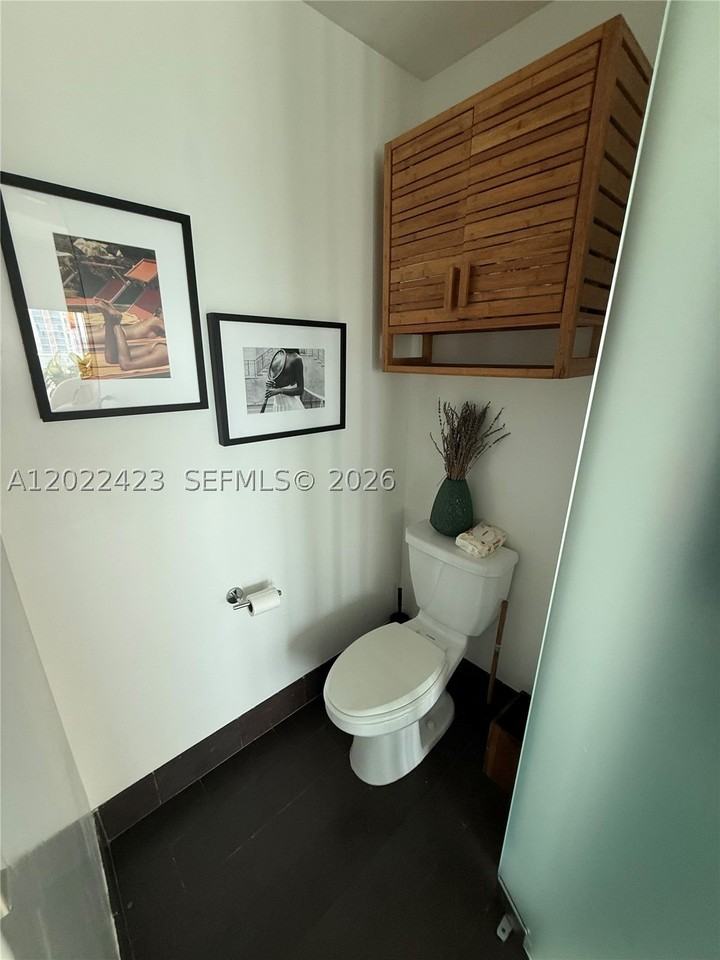 1040 Biscayne Blvd #1606 - Photo 5 of 15