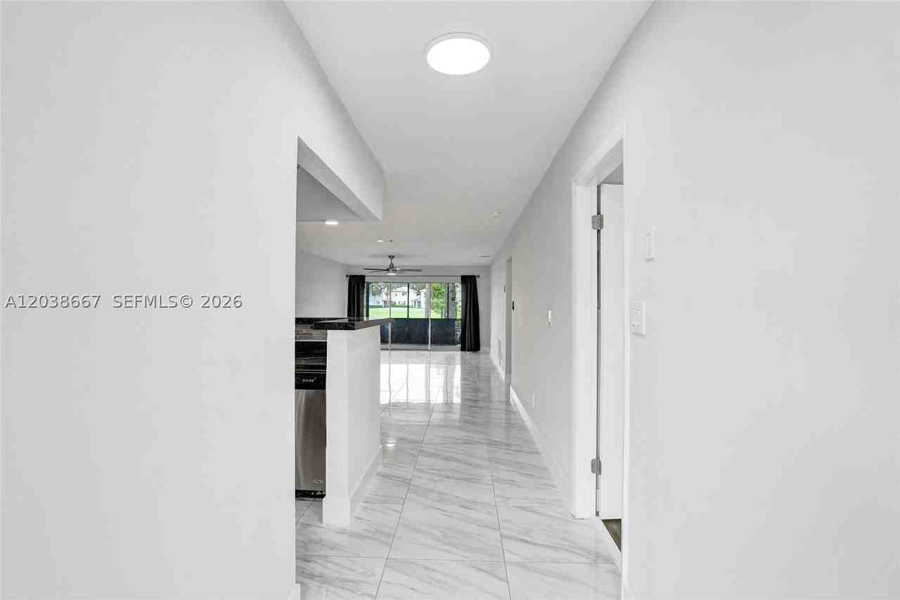 9540 Nw 65th St #D8 - Photo 3 of 50