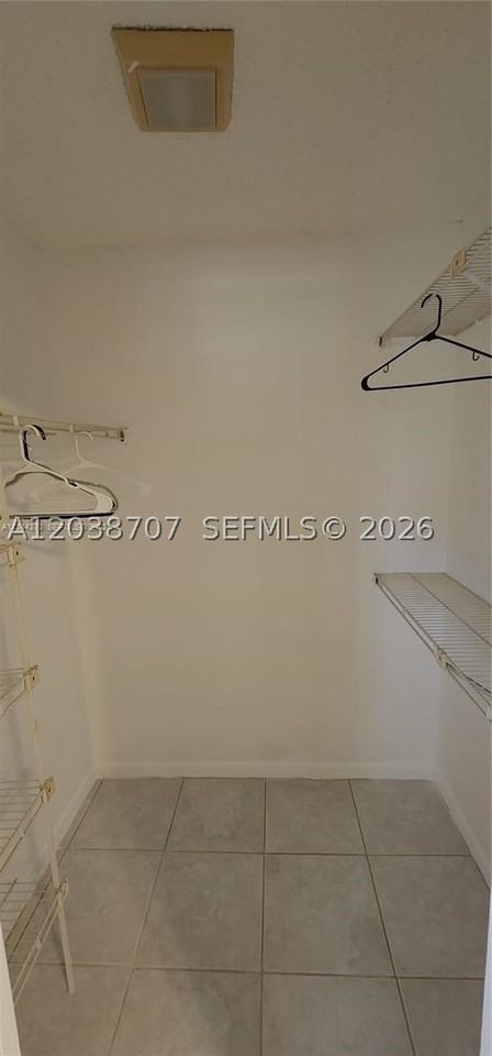 931 Ne 199th St #202-22 - Photo 7 of 21