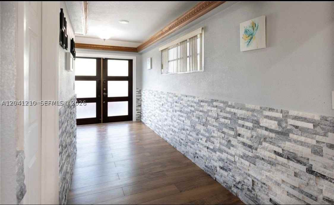 16100 Ne 9th Ct - Photo 4 of 18