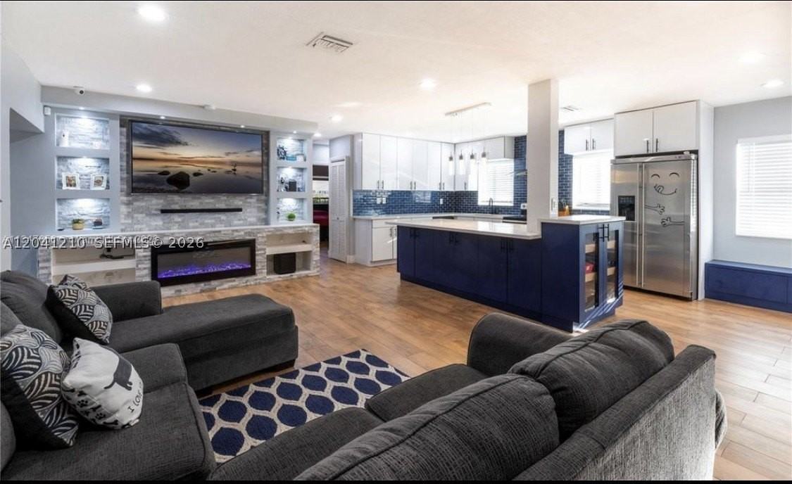 16100 Ne 9th Ct - Photo 5 of 18