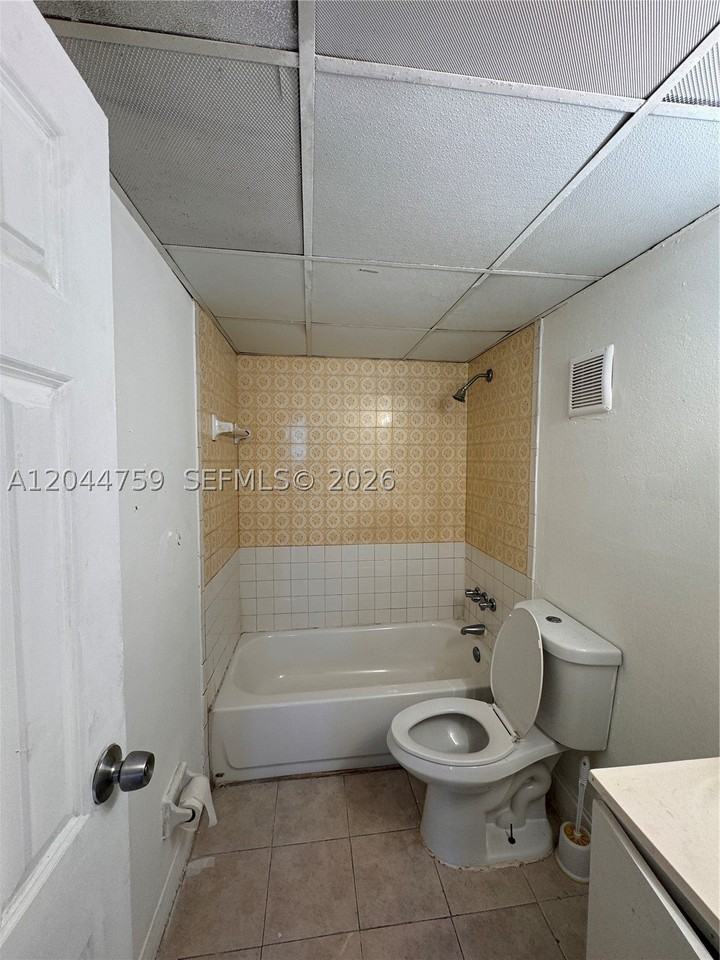 1756 Nw 55th Ave #101