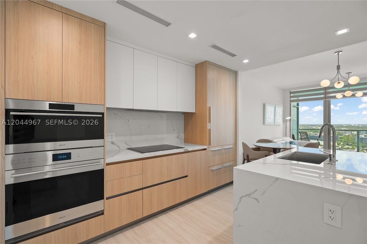 Laguna Cir #1207 - Photo 4 of 42