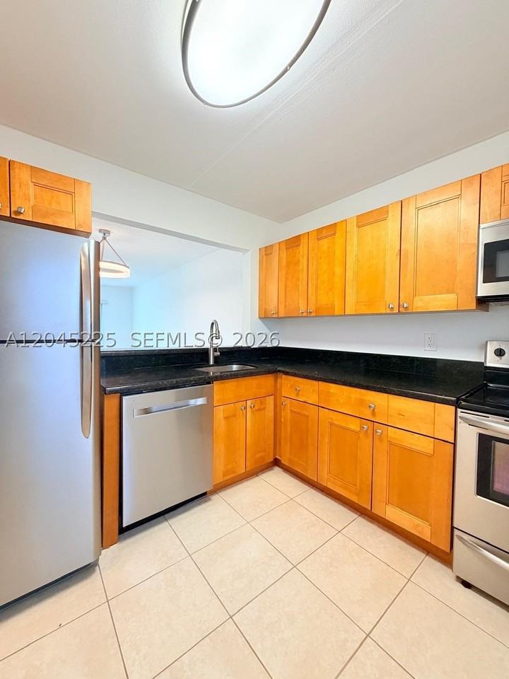 7705 Camino Real #B413 - Photo 4 of 17