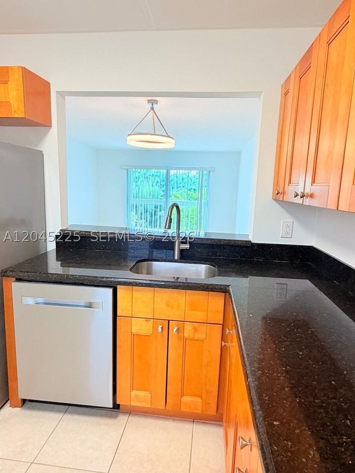 7705 Camino Real #B413 - Photo 5 of 17