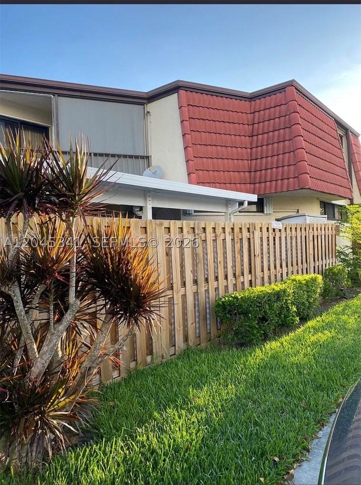3940 Victoria Dr - Photo 2 of 11