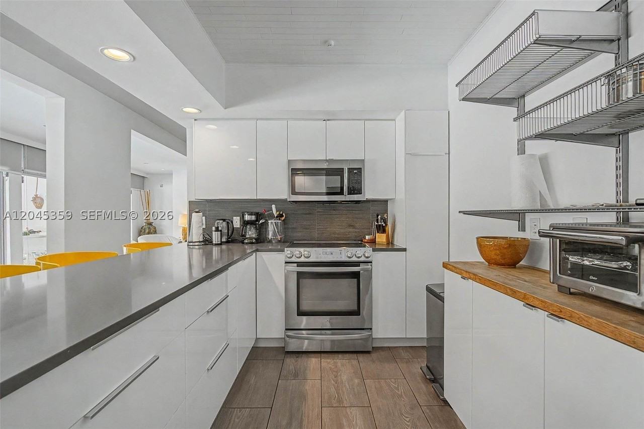 340 Atlantic Rd - Photo 7 of 49