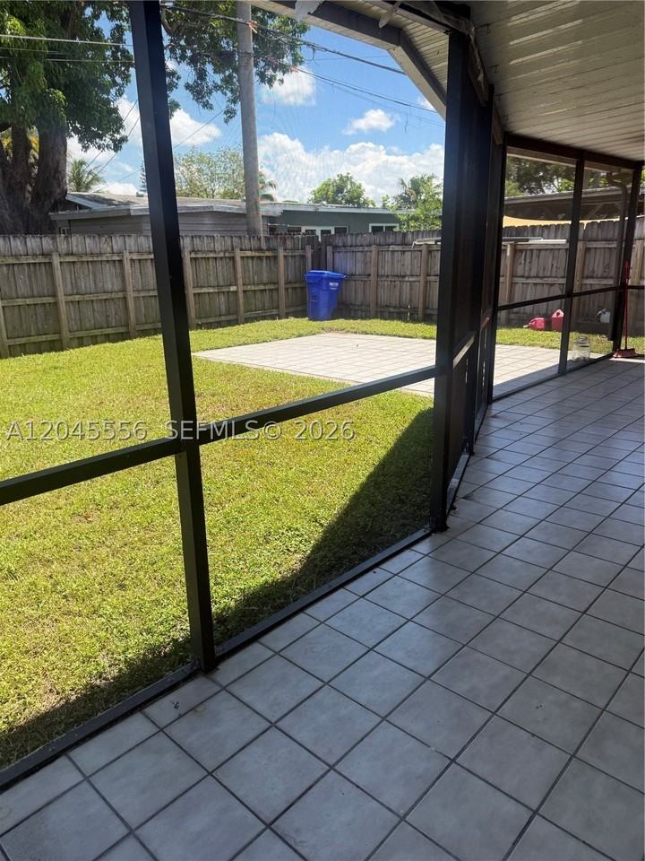 8720 Nw 11th St - Photo 7 of 12