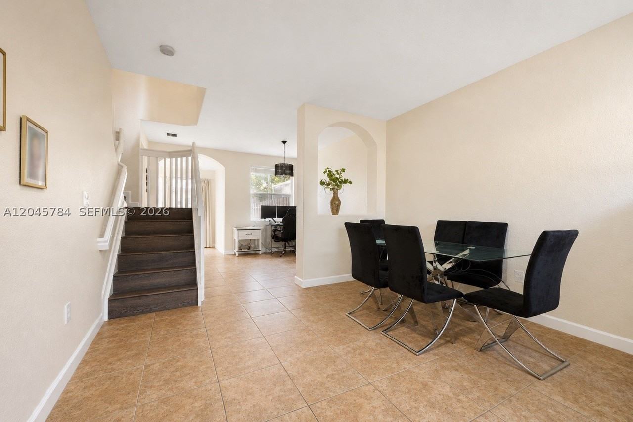 3512 Sw 171st Ave - Photo 3 of 14