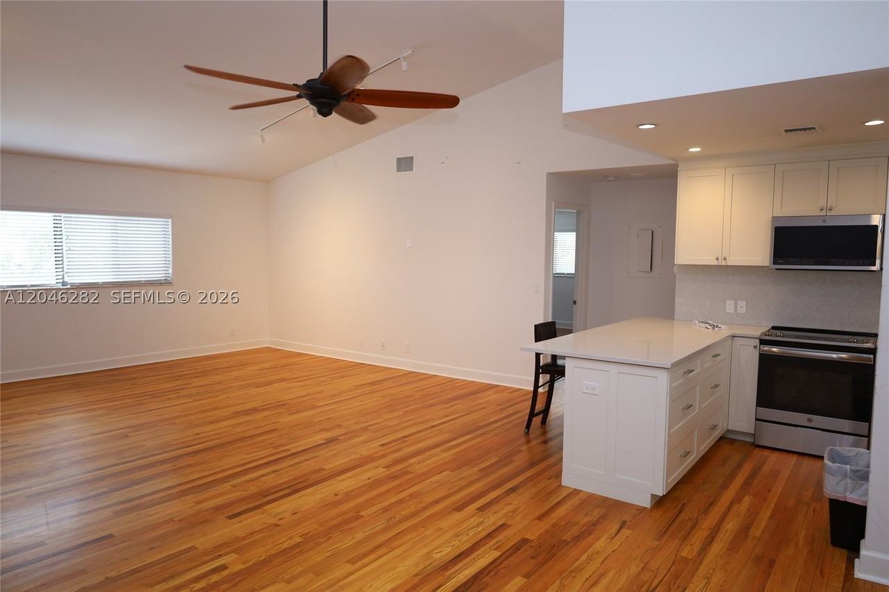 340 Conniston Rd #340 - Photo 3 of 13