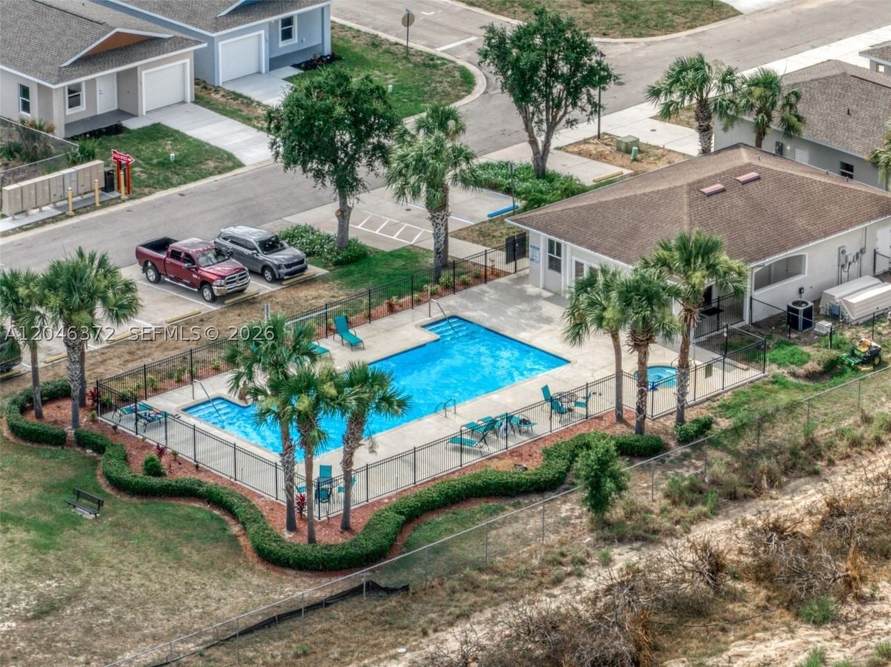 1428 Las Villas Blvd - Photo 4 of 45