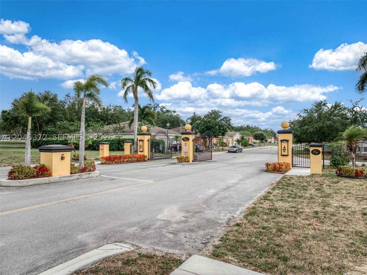 1428 Las Villas Blvd - Photo 6 of 45