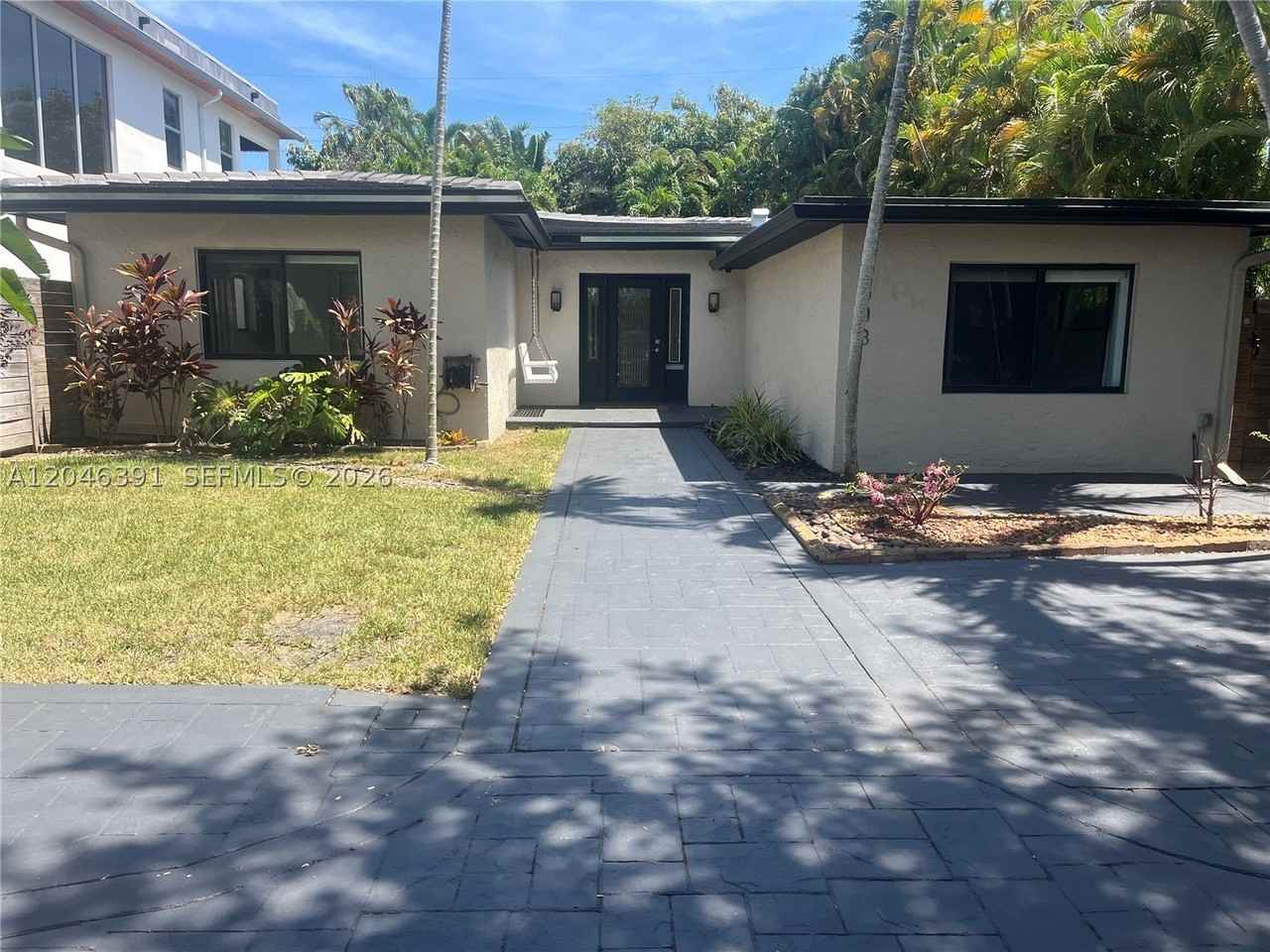 1508 Ne 5th Ct - Photo 2 of 19