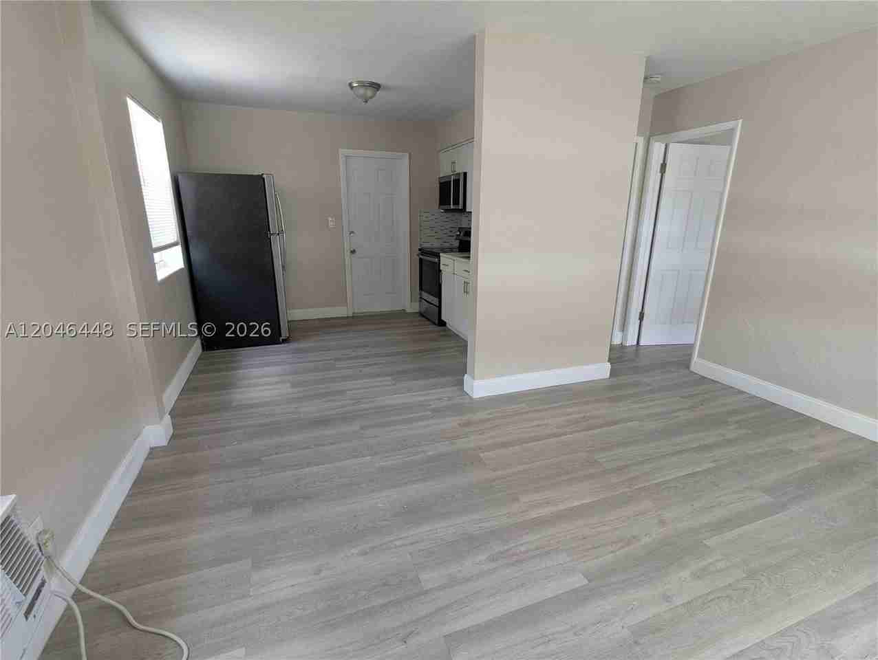 2300 Douglas St #1 - Photo 4 of 14