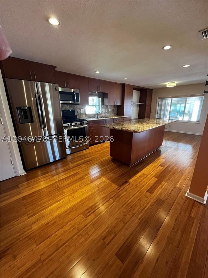 84 Avenue D - Photo 3 of 16